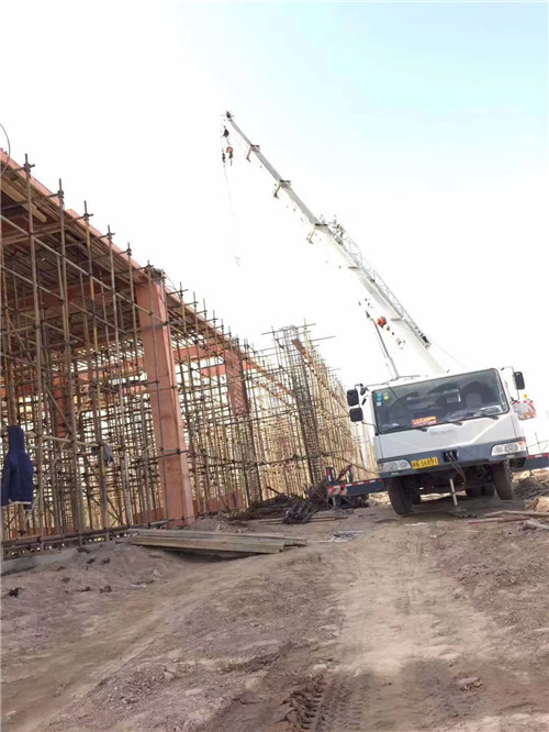 江汉区吊车作业的安全注意事项有哪些？