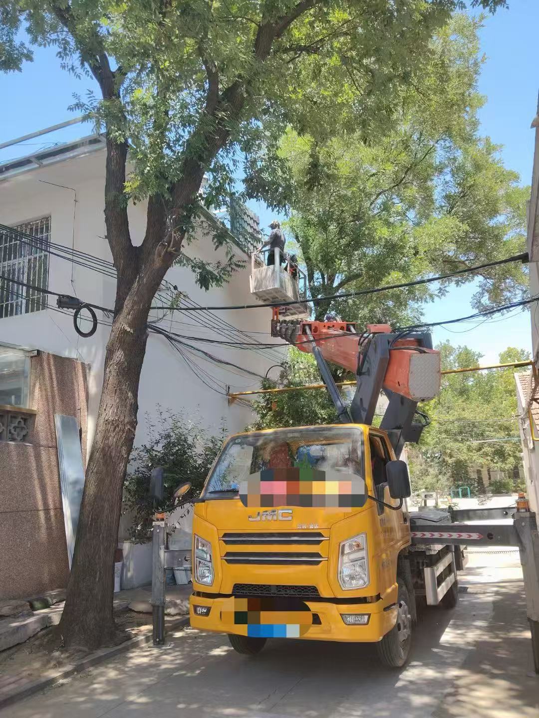 江汉区高空作业车能吊装重物吗？最大承载多少公斤？